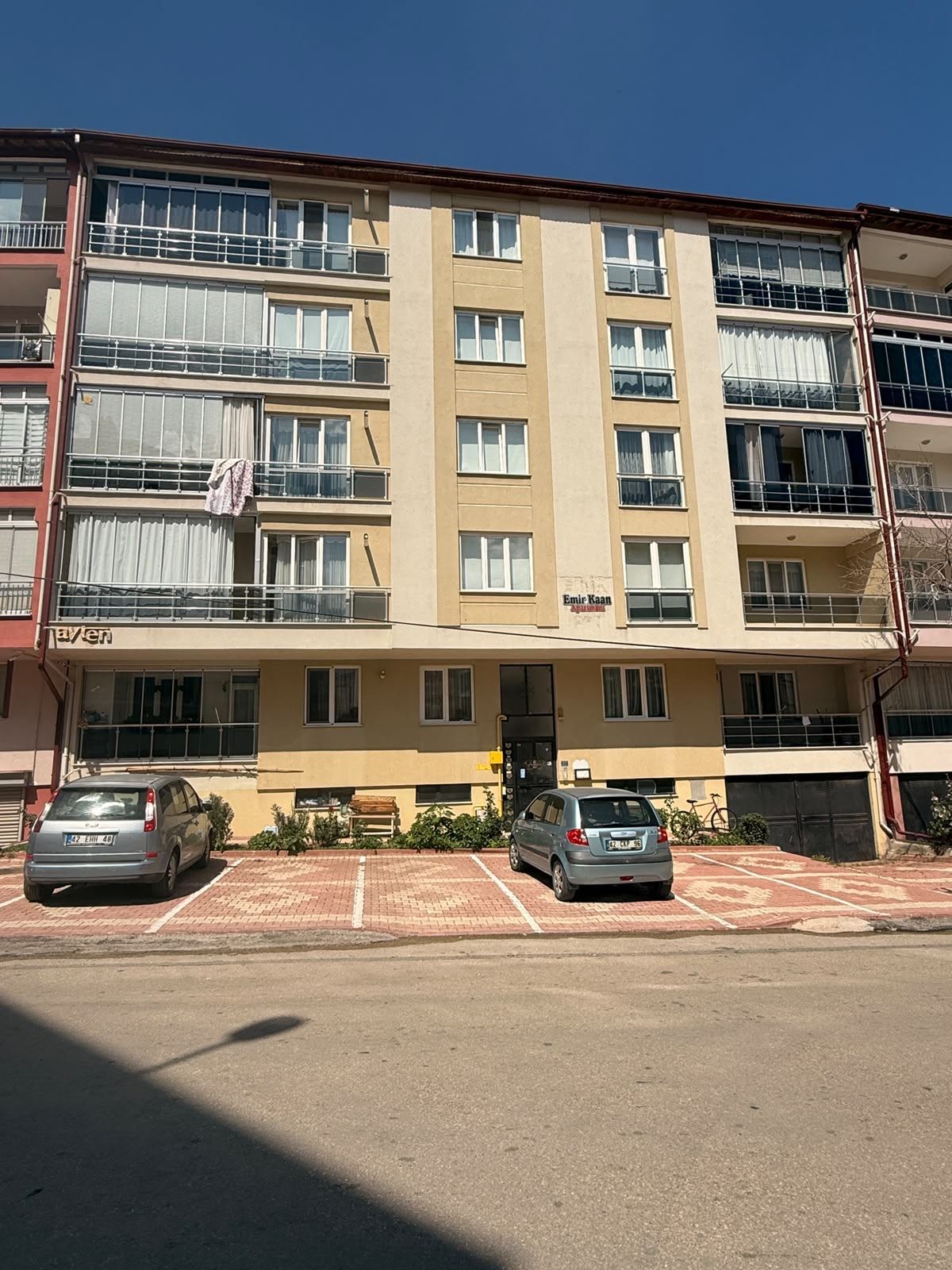 Emir Kaan Apartmanı - Ayten İnşaat